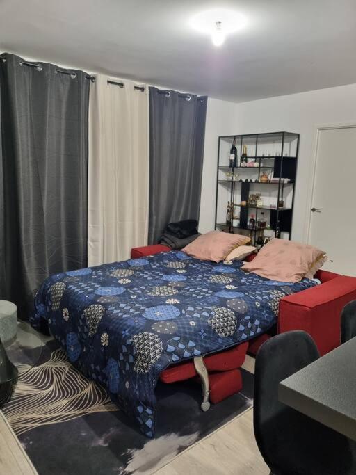 Appartement Cosy Et Equipe Meaux Exterior foto