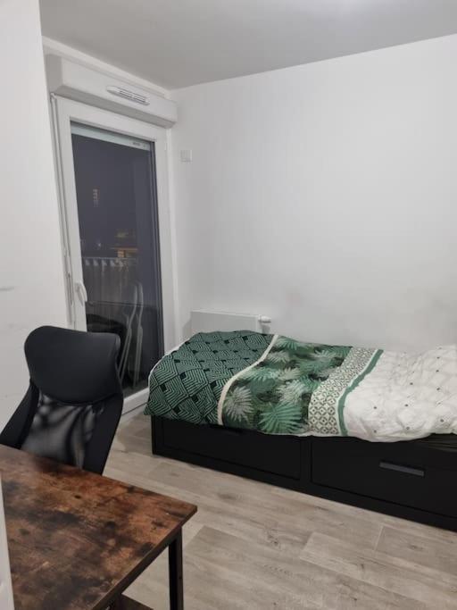 Appartement Cosy Et Equipe Meaux Exterior foto