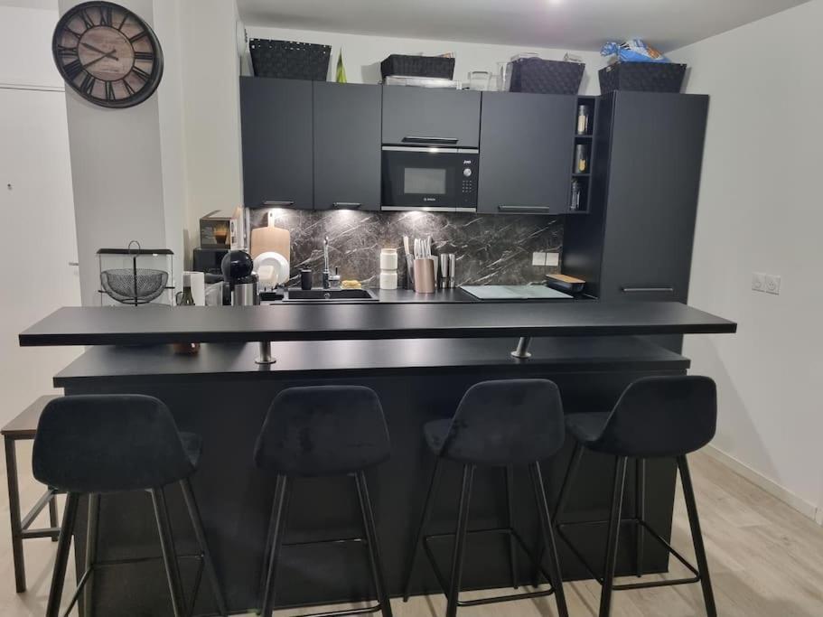 Appartement Cosy Et Equipe Meaux Exterior foto